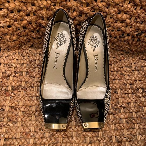 Nordstrom Shoes - J Renee heels in EUC size 5.5